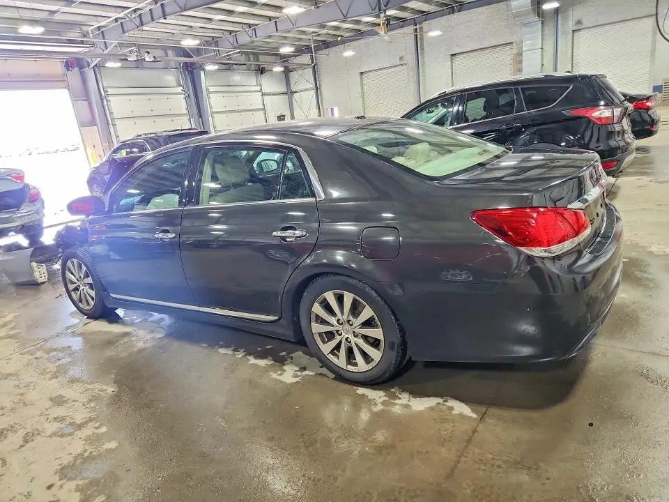2011 TOYOTA AVALON LIMITED  