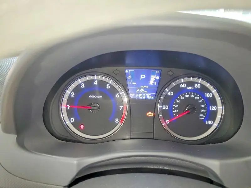 2013 HYUNDAI ACCENT GS  