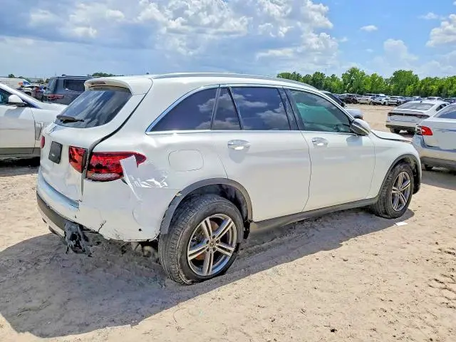 2022 MERCEDES-BENZ GLC 300  
