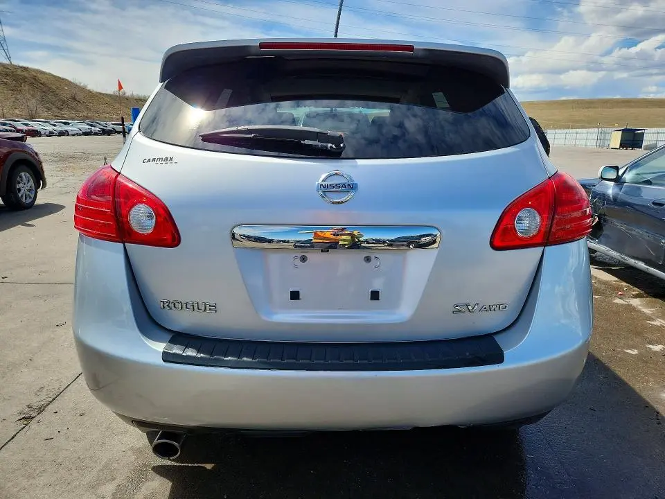 2013 NISSAN ROGUE S  
