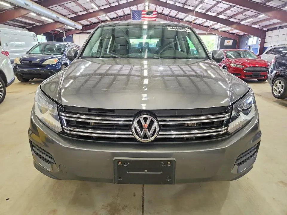 2013 VOLKSWAGEN TIGUAN S  