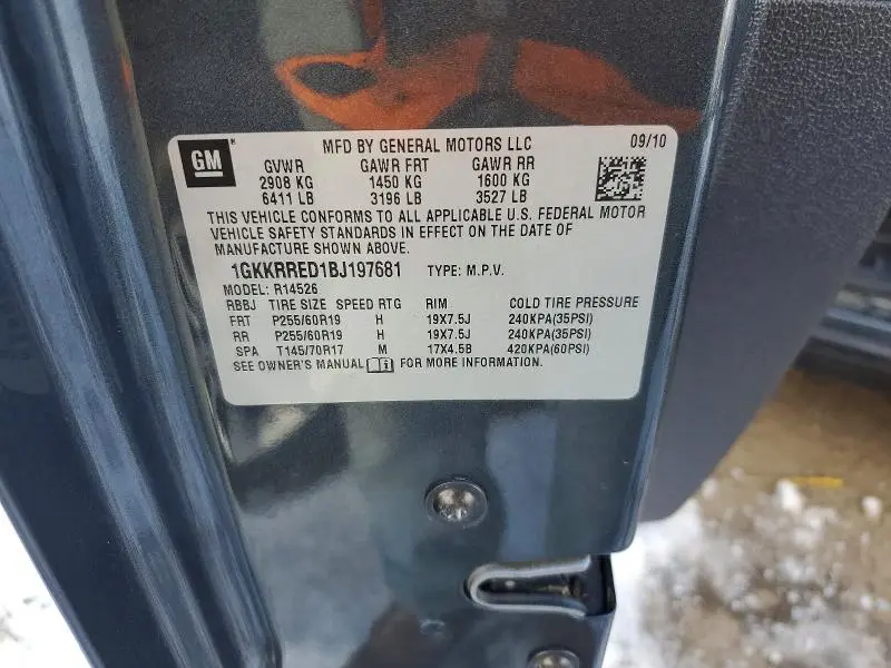 2011 GMC ACADIA SLT-1  