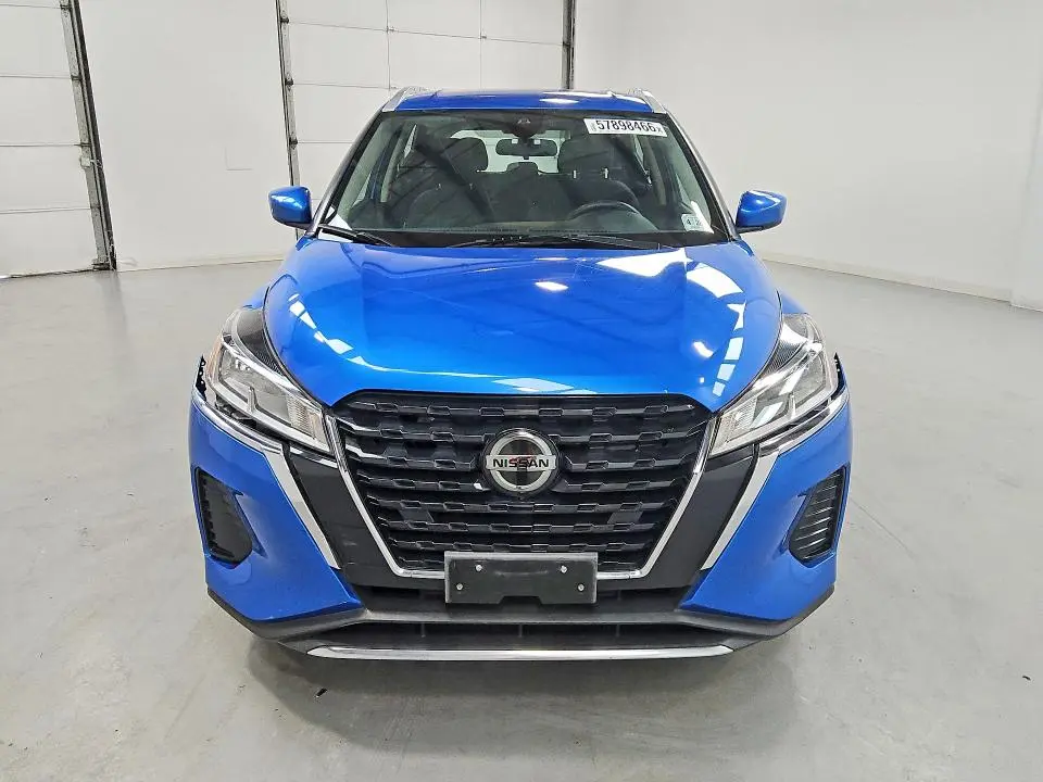 2021 NISSAN KICKS SV  