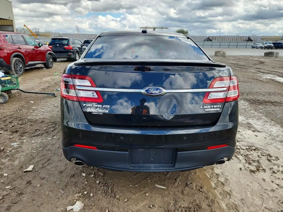 2015 FORD TAURUS LIMITED  