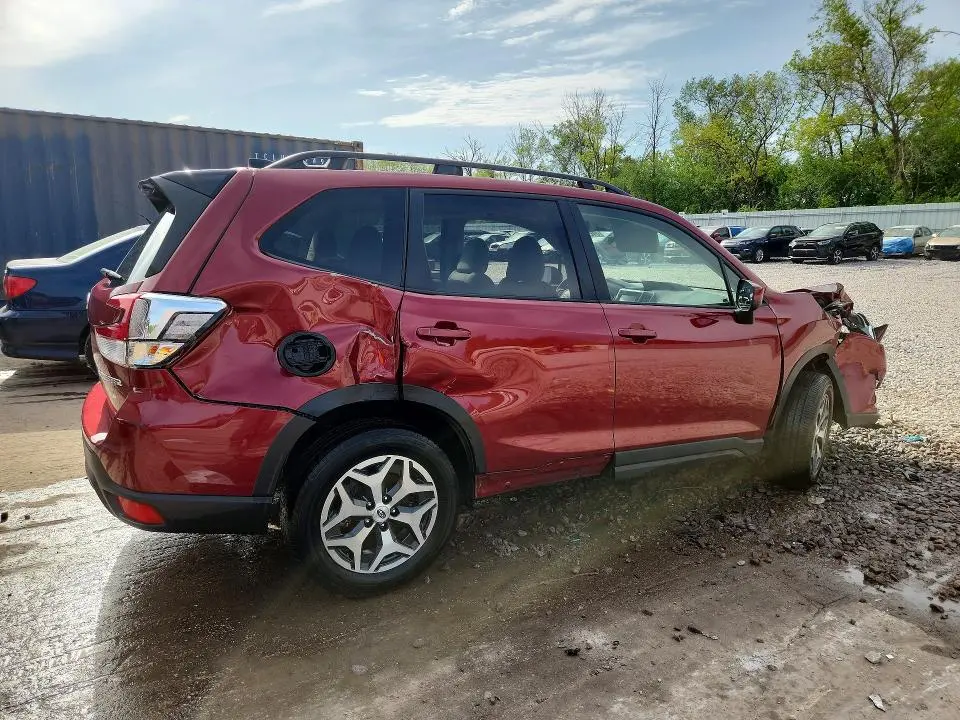 2024 SUBARU FORESTER PREMIUM  
