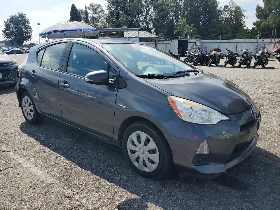 2014 TOYOTA PRIUS C THREE  