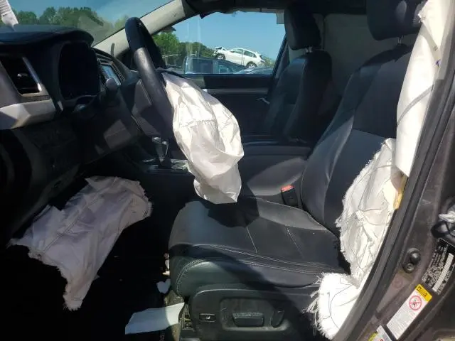 2016 TOYOTA HIGHLANDER XLE  