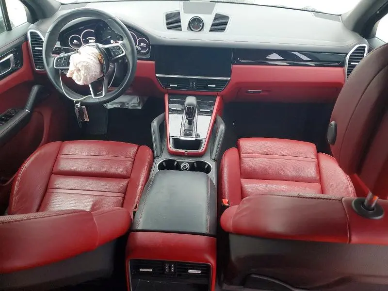 2021 PORSCHE CAYENNE   
