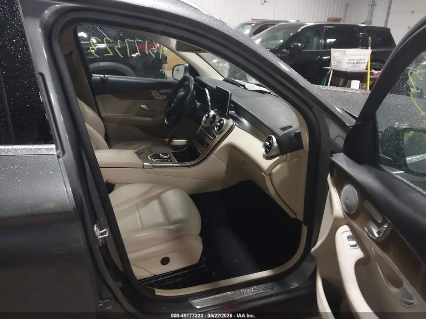 2019 MERCEDES-BENZ GLC 300 4MATIC