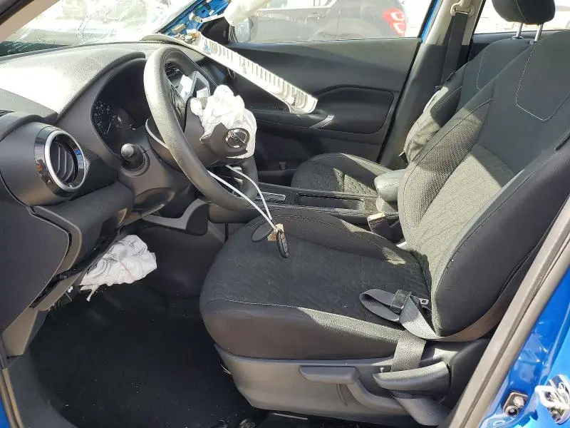 2021 NISSAN KICKS SV  