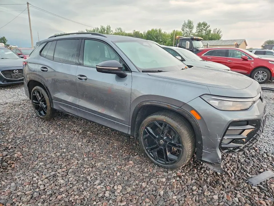 2025 VOLKSWAGEN TIGUAN SE R-LINE BLACK  