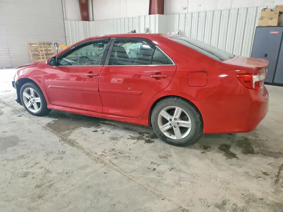 2014 TOYOTA CAMRY SE  