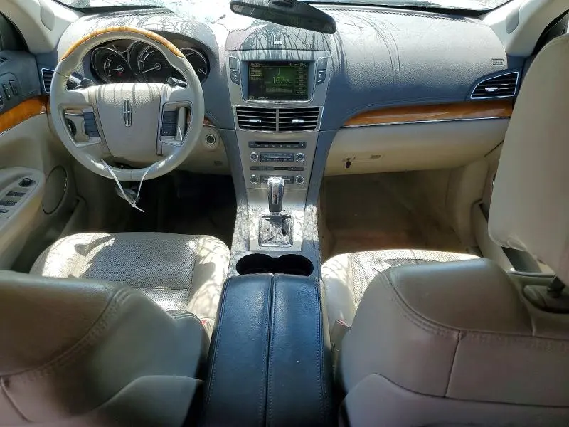 2010 LINCOLN MKT   