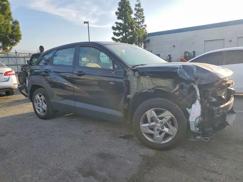 2024 HYUNDAI KONA SE  
