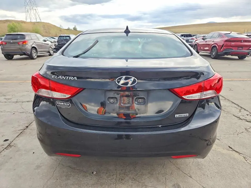 2013 HYUNDAI ELANTRA LIMITED  