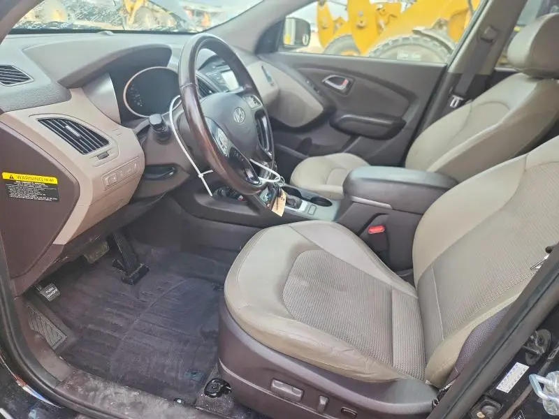 2015 HYUNDAI TUCSON SE  