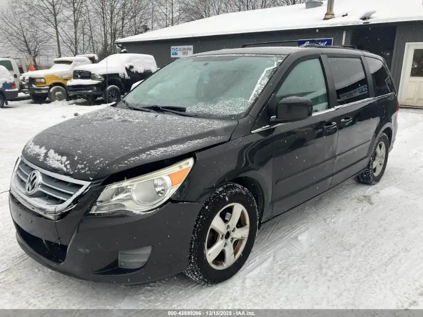 2011 VOLKSWAGEN ROUTAN SEL