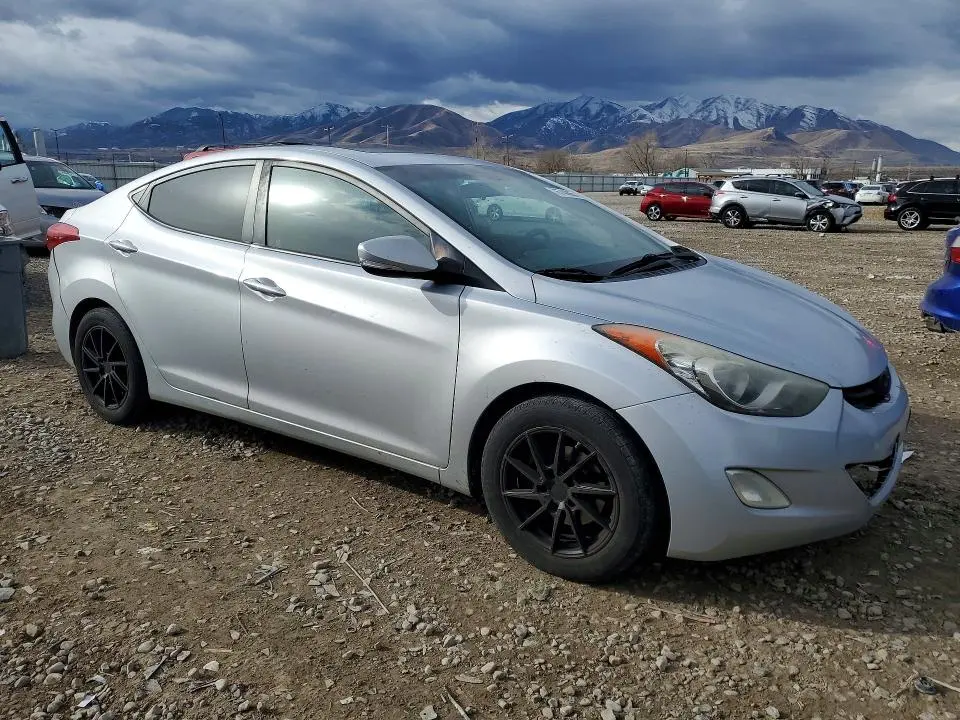 2011 HYUNDAI ELANTRA GLS  