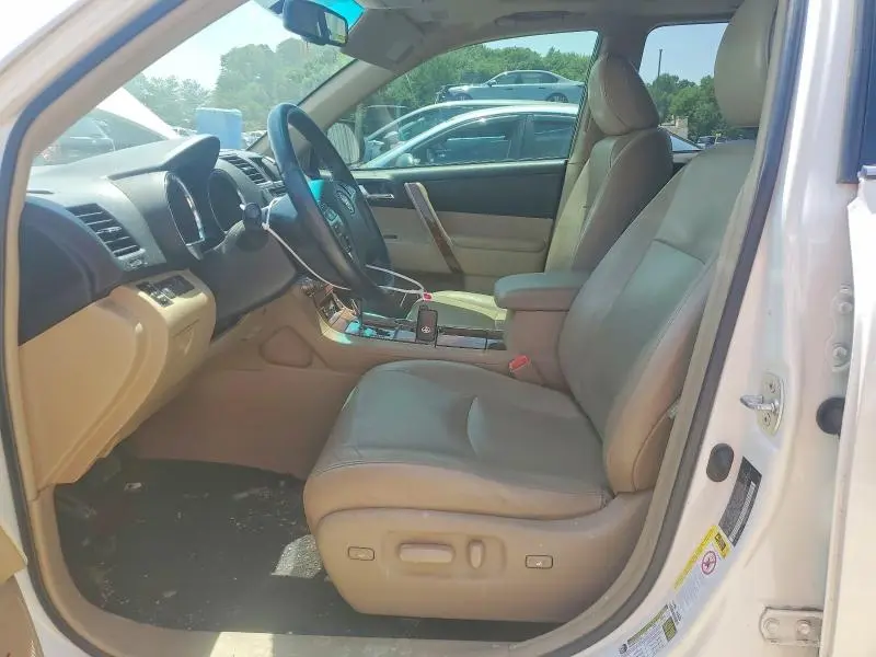 2013 TOYOTA HIGHLANDER LIMITED  