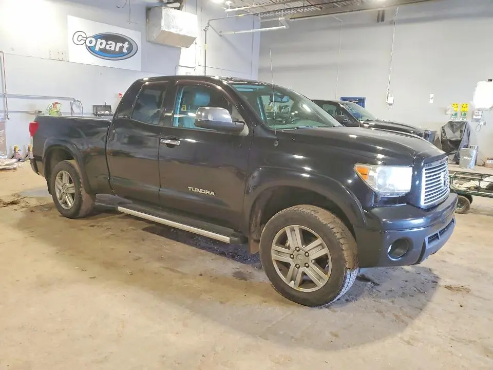 2013 TOYOTA TUNDRA LIMITED V8  