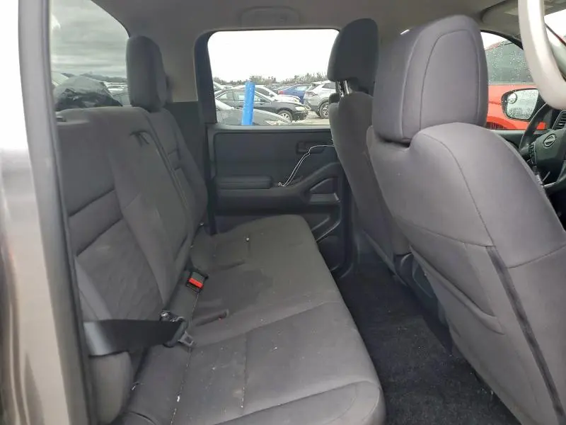 2022 NISSAN FRONTIER S  