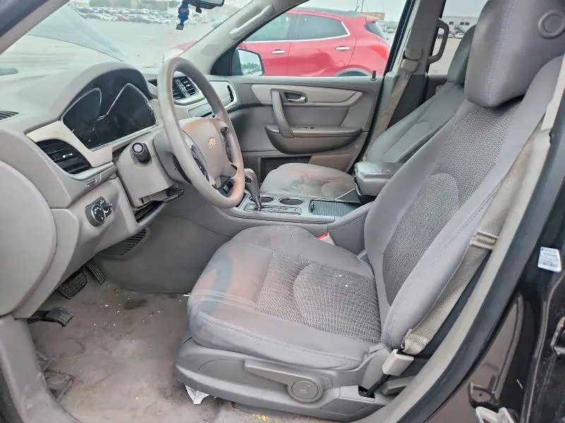 2013 CHEVROLET TRAVERSE LS  