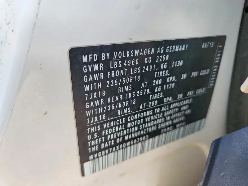 2013 VOLKSWAGEN TIGUAN S  