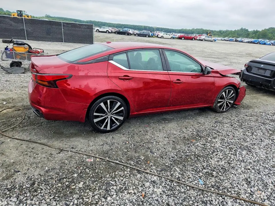2019 NISSAN ALTIMA SR  