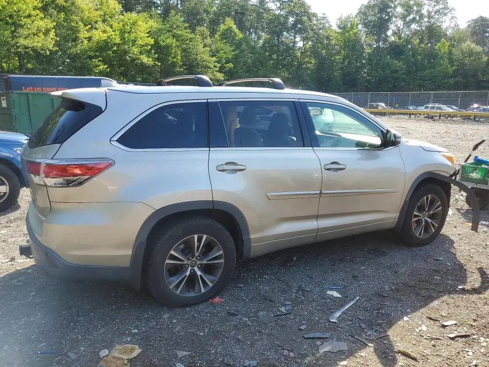 2016 TOYOTA HIGHLANDER XLE  