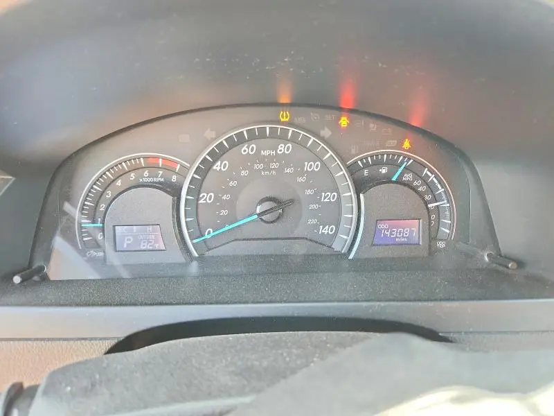 2015 TOYOTA CAMRY LE  
