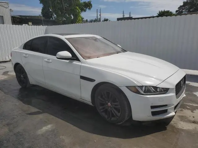 2018 JAGUAR XE PRESTIGE  