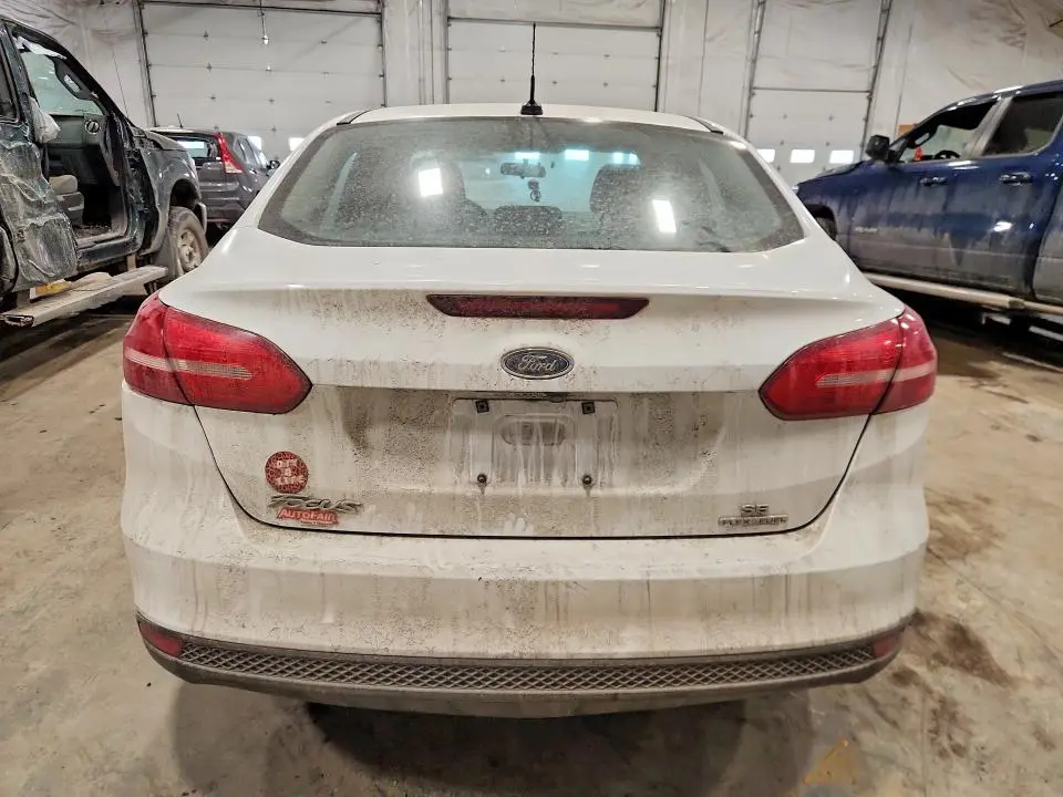 2016 FORD FOCUS SE  