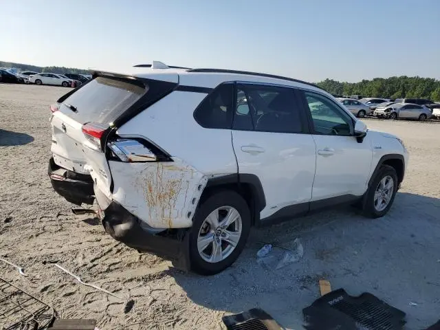 2021 TOYOTA RAV4 XLE  