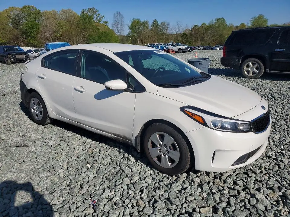 2017 KIA FORTE LX  