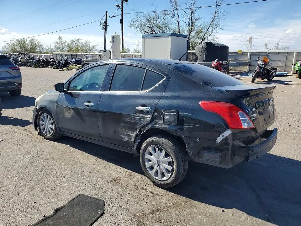 2019 NISSAN VERSA SV  