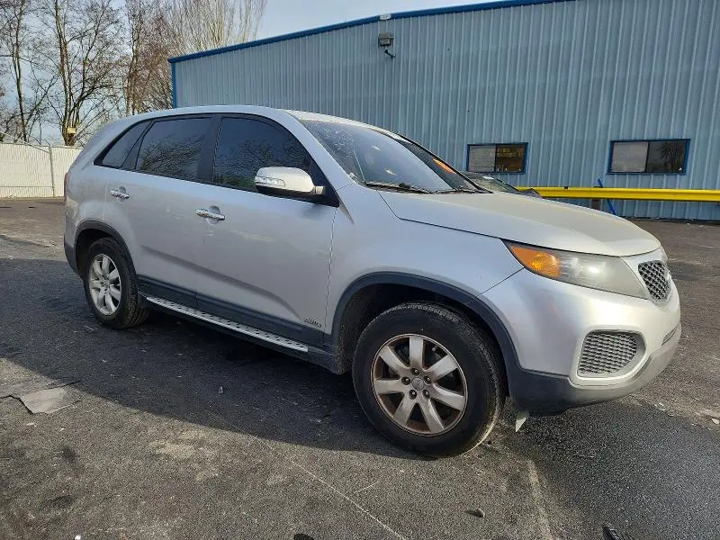2013 KIA SORENTO LX  