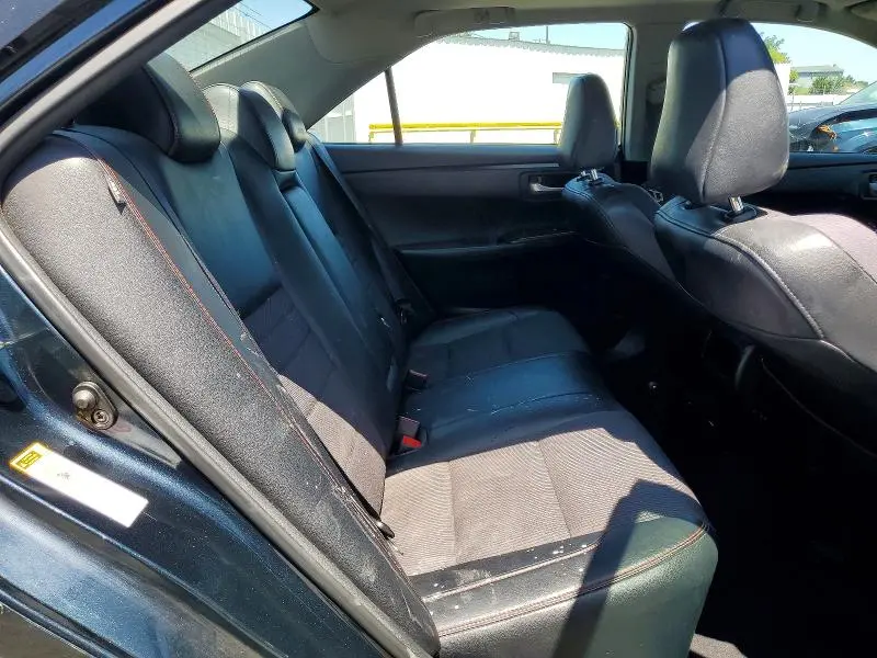 2017 TOYOTA CAMRY SE  