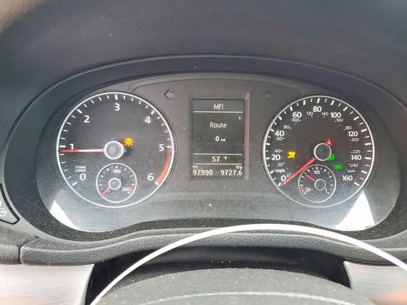 2013 VOLKSWAGEN PASSAT SE  