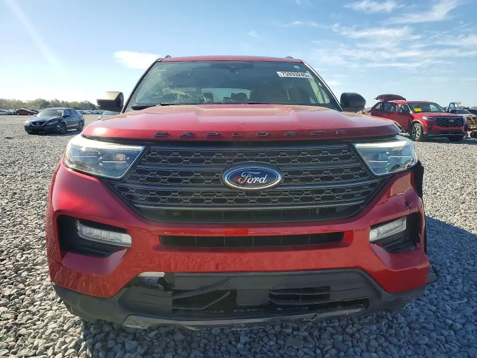 2021 FORD EXPLORER XLT  