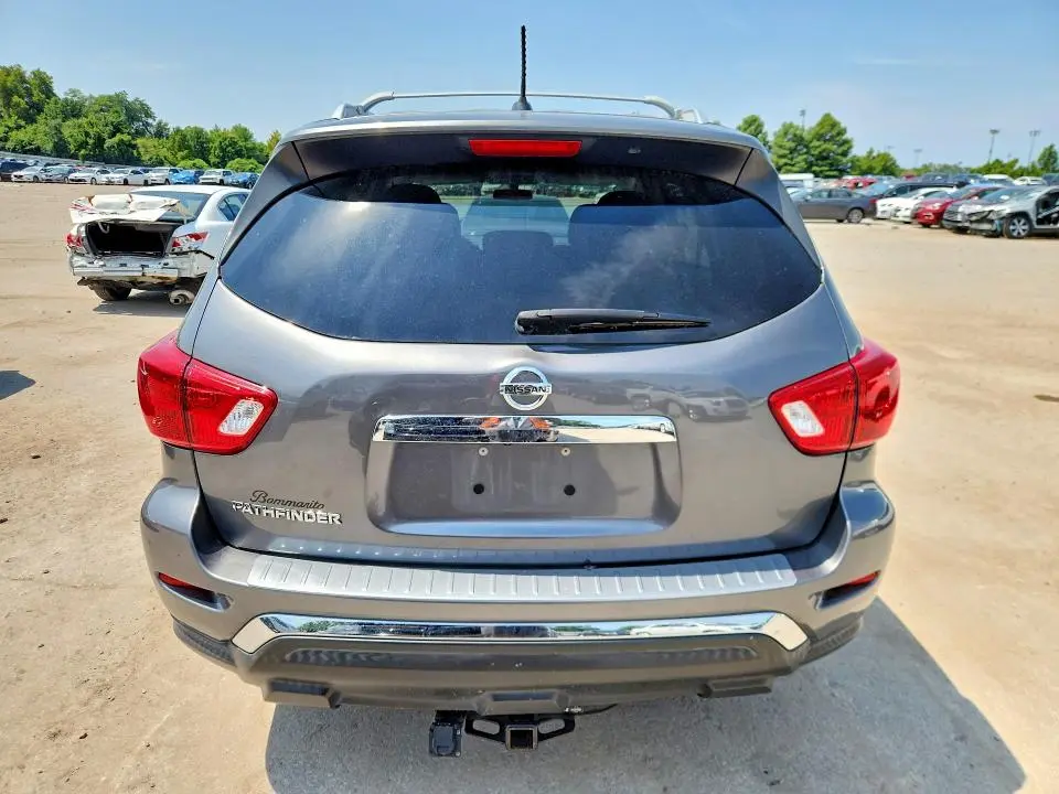 2018 NISSAN PATHFINDER S  