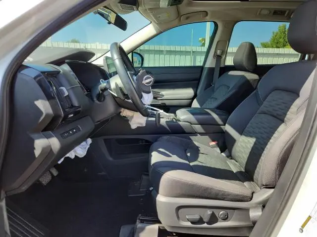 2022 NISSAN PATHFINDER SV  