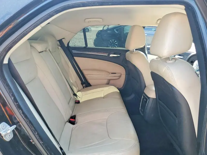 2015 CHRYSLER 300 LIMITED  