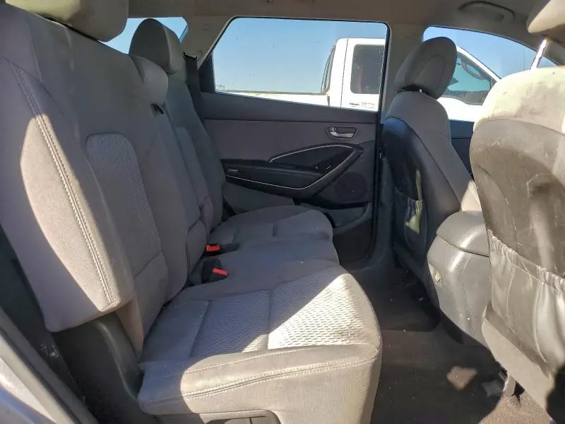 2017 HYUNDAI SANTA FE SE  
