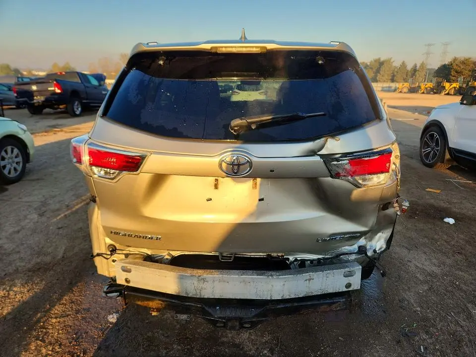 2016 TOYOTA HIGHLANDER LIMITED PLATINUM  