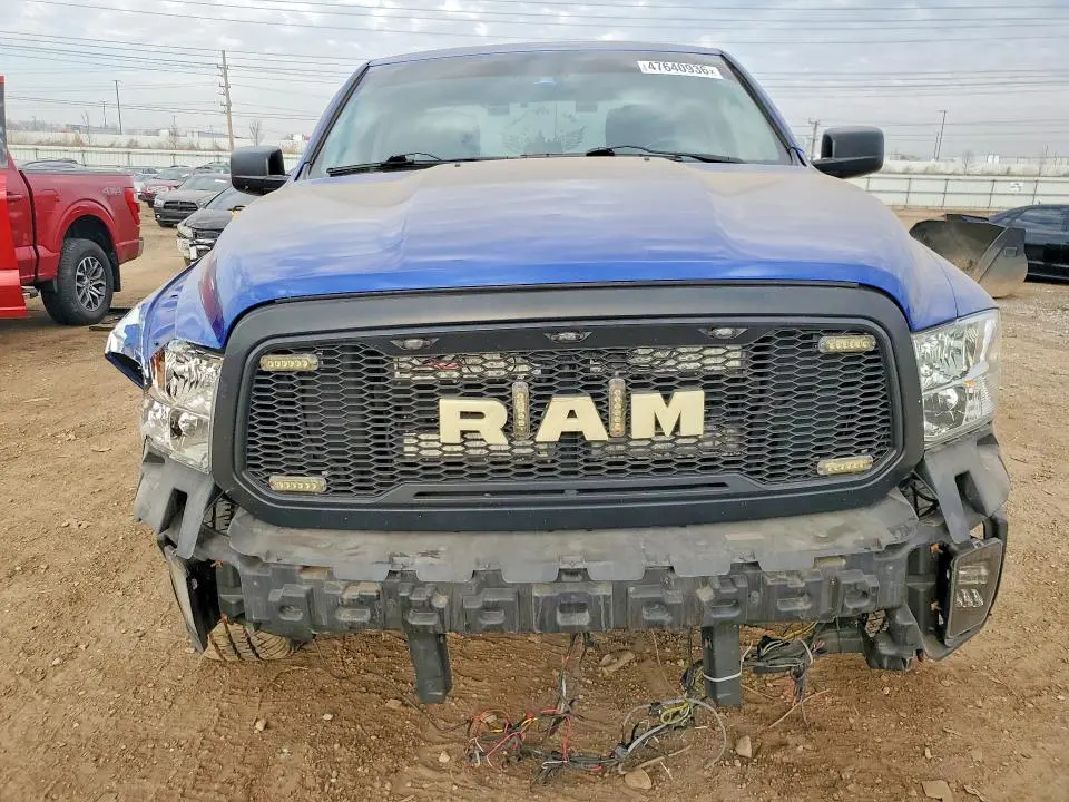 2015 RAM 1500 ST  