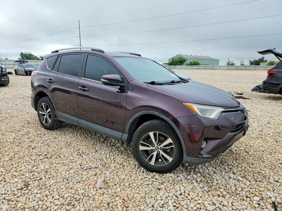 2018 TOYOTA RAV4 XLE  