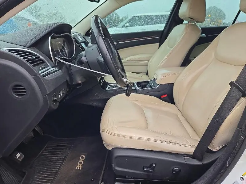 2015 CHRYSLER 300 LIMITED  