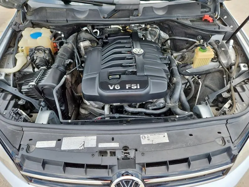 2013 VOLKSWAGEN TOUAREG V6  