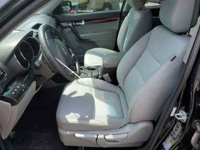 2011 KIA SORENTO BASE  