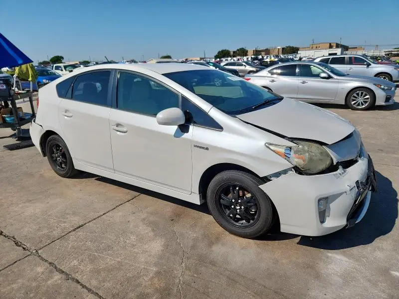 2013 TOYOTA PRIUS   